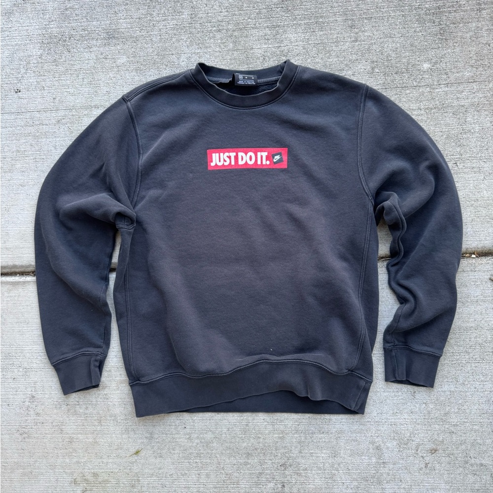 Nike Black Long Sleeve Tee with Iconic Design